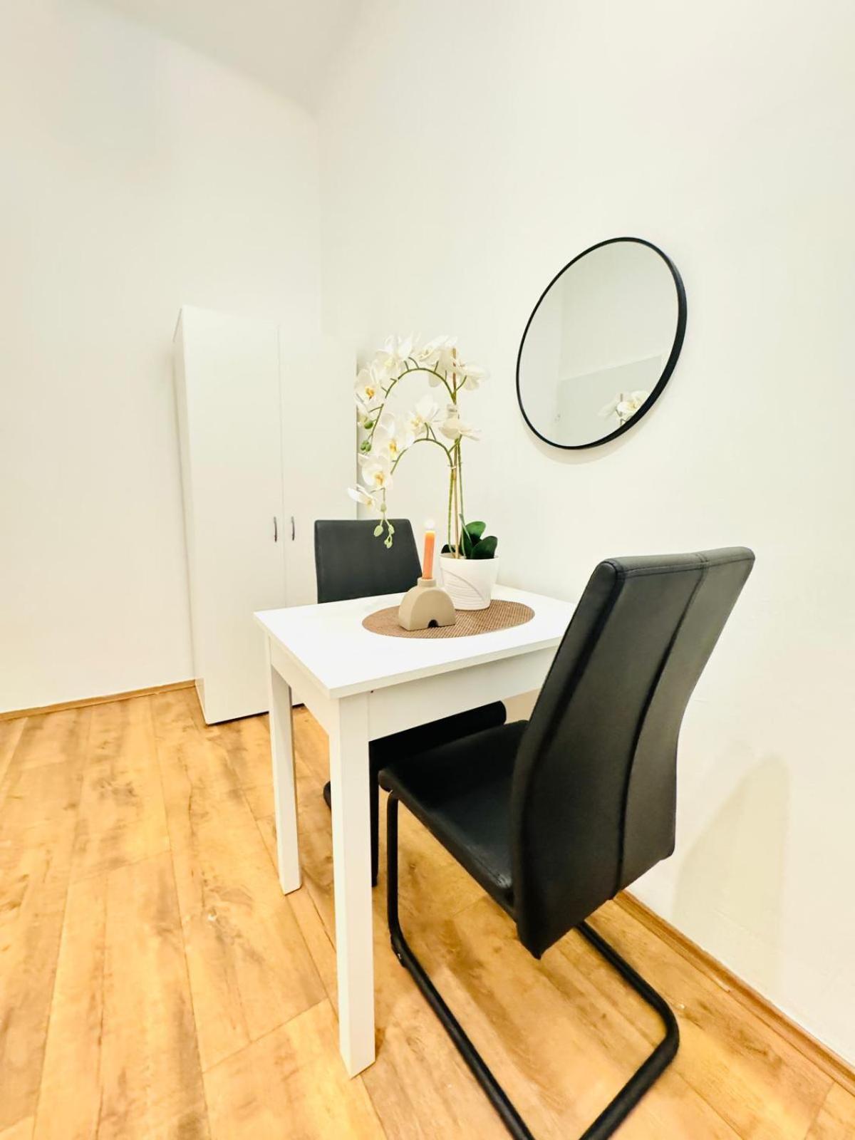 Appartamento Charming 5br Shared Apt, Minutes From Atzgersdorf *