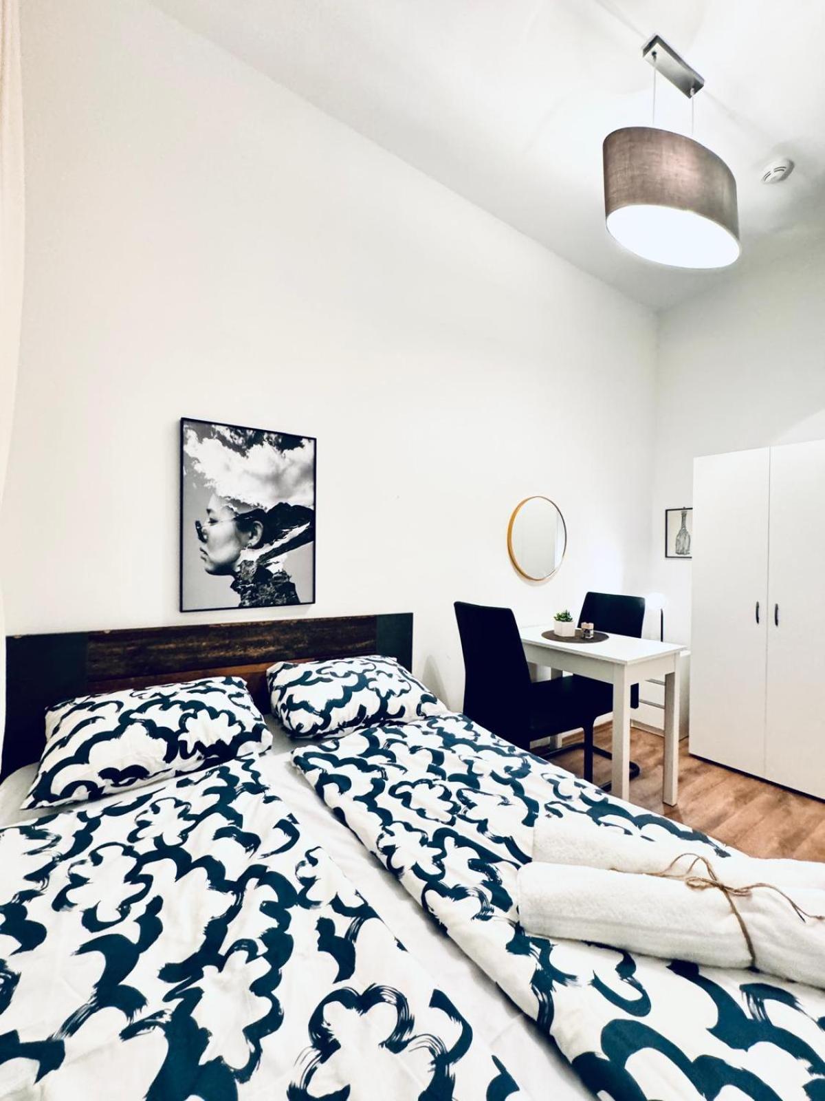 Appartamento Charming 5br Shared Apt, Minutes From Atzgersdorf
