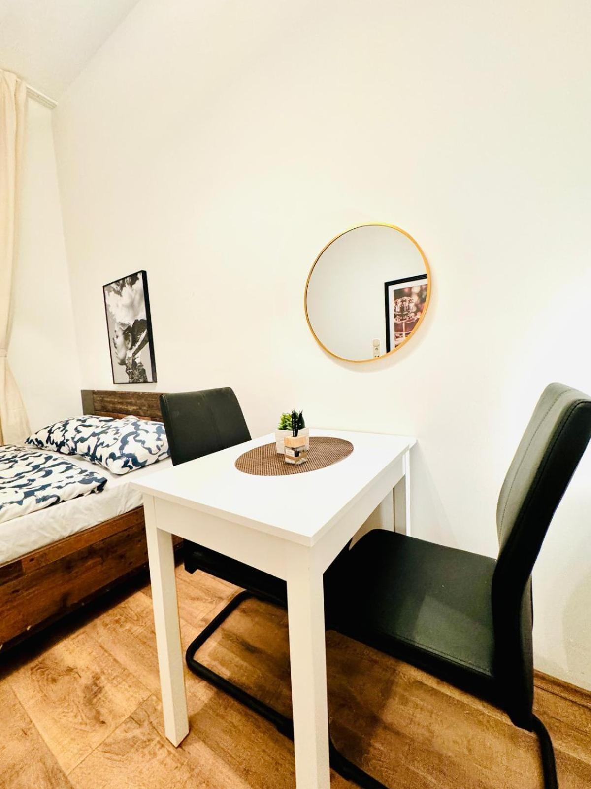 Charming 5br Shared Apt, Minutes From Atzgersdorf Appartamento