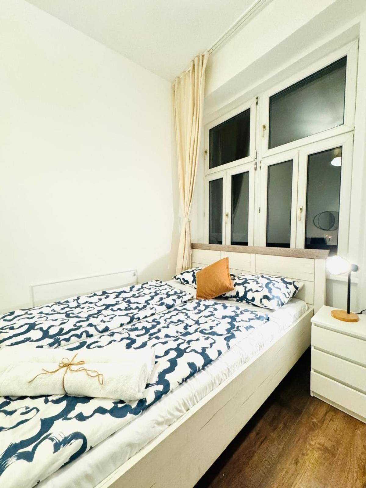 Charming 5br Shared Apt, Minutes From Atzgersdorf Appartamento *
