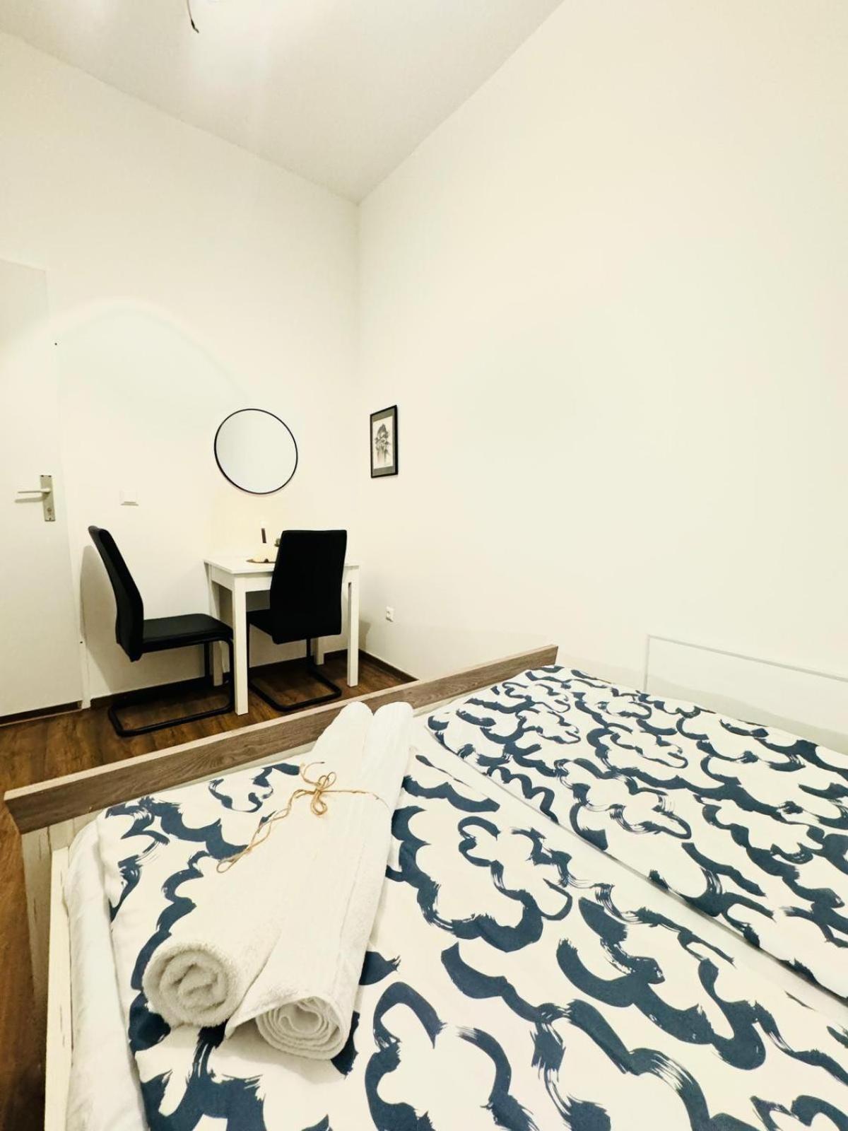 Appartamento Charming 5br Shared Apt, Minutes From Atzgersdorf *