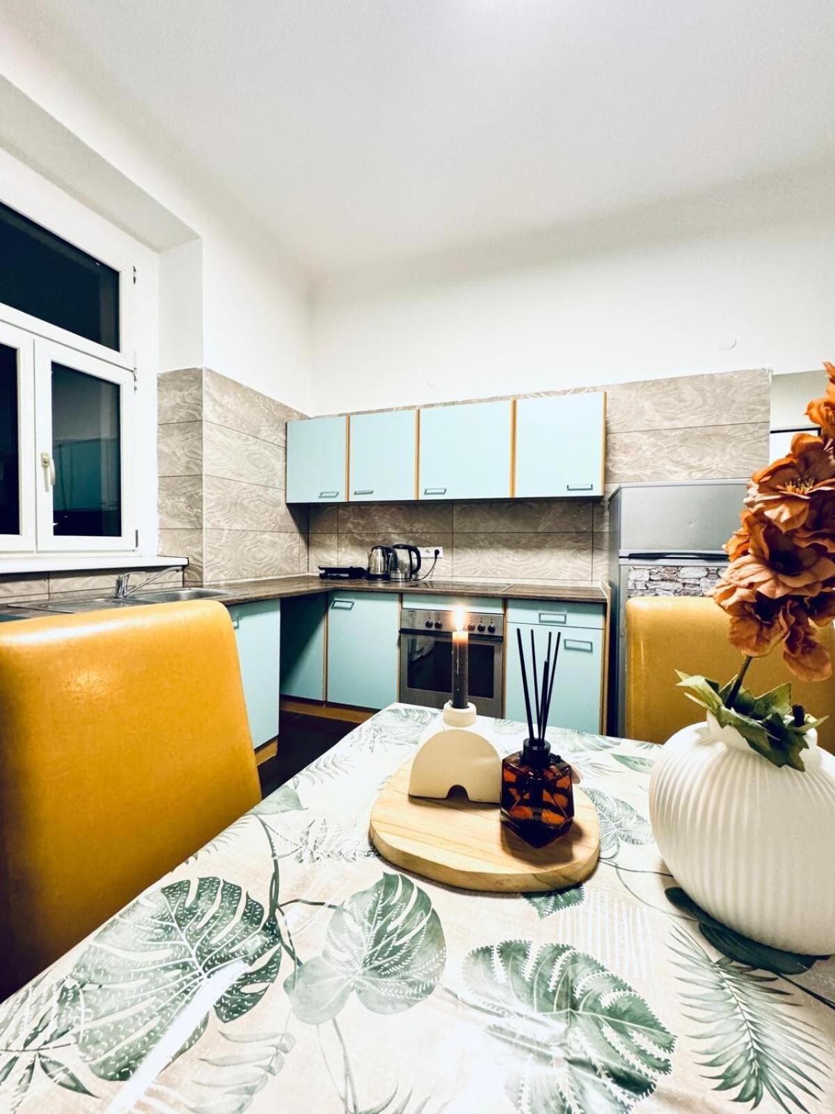 Charming 5br Shared Apt, Minutes From Atzgersdorf Appartamento Vienna
